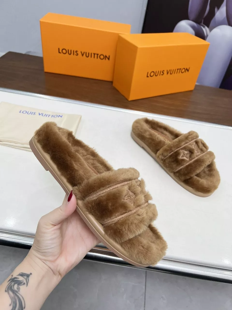 louis vuitton chaussons pour femme s_12ba4671